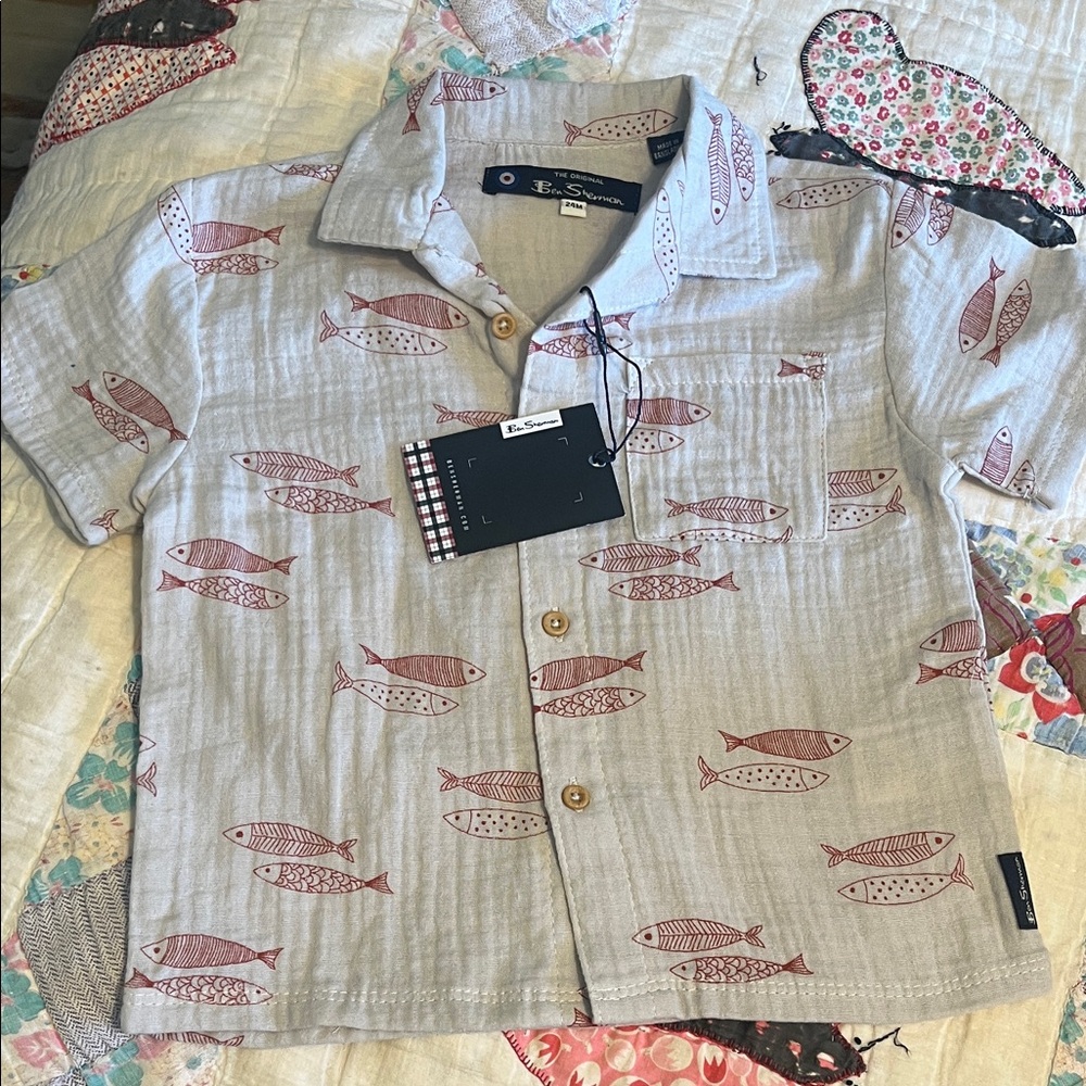 Ben Sherman Beige Short-Sleeve Button-Down Shirt with Rust Fish Print